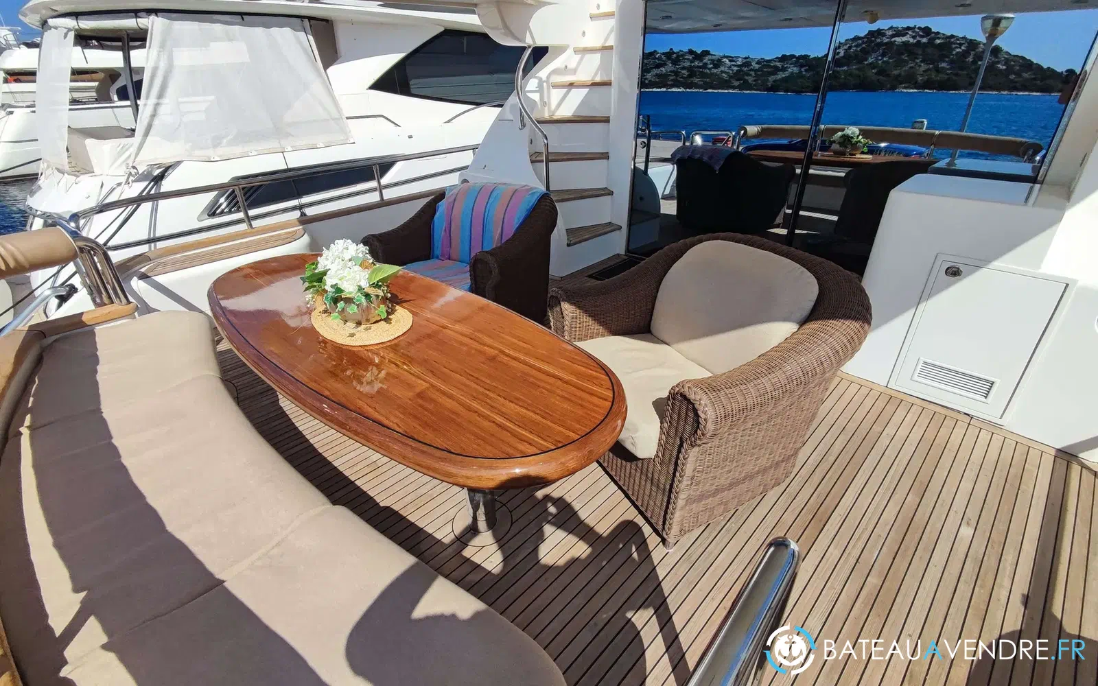 slider 26 Elegance Yachts Elegance 70