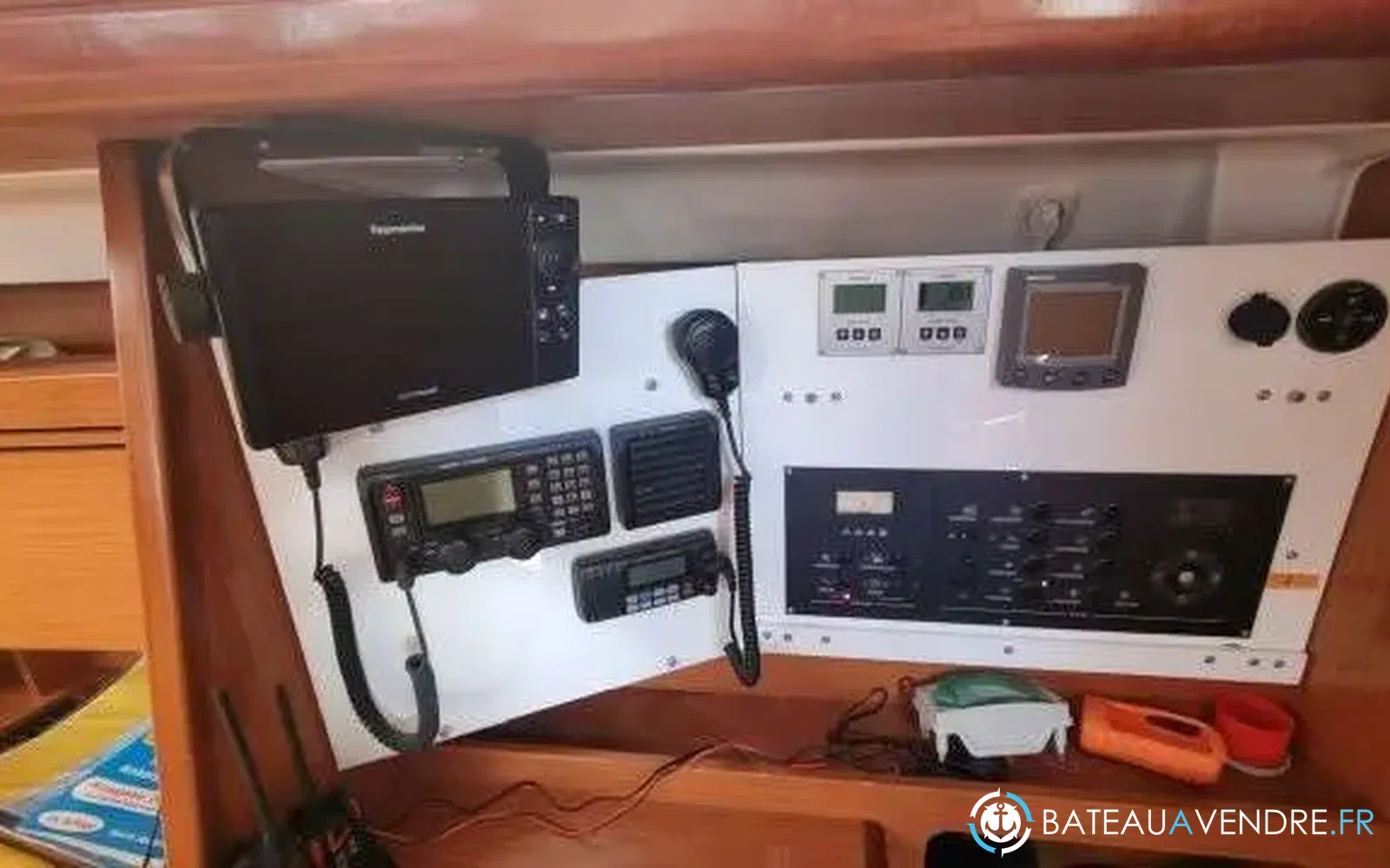 slider 9 Beneteau Cyclades 50.5