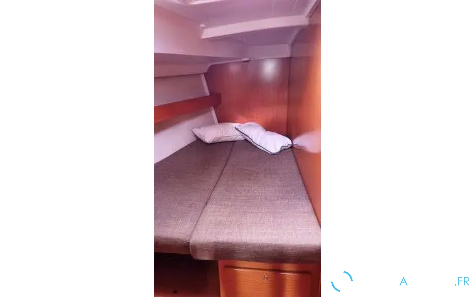 slider 6 Beneteau Cyclades 50.5