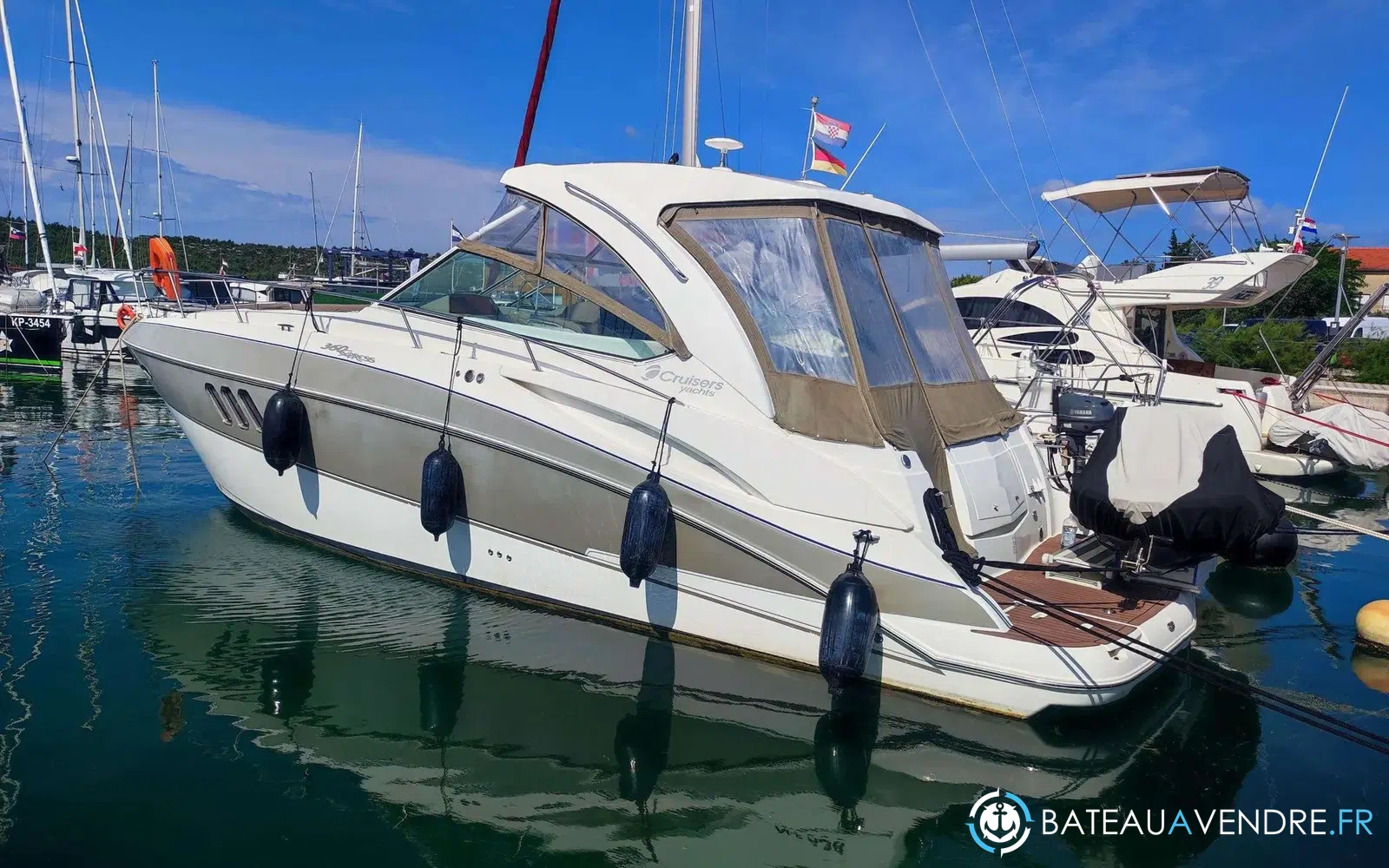 slider 0 Cruisers Yachts 360