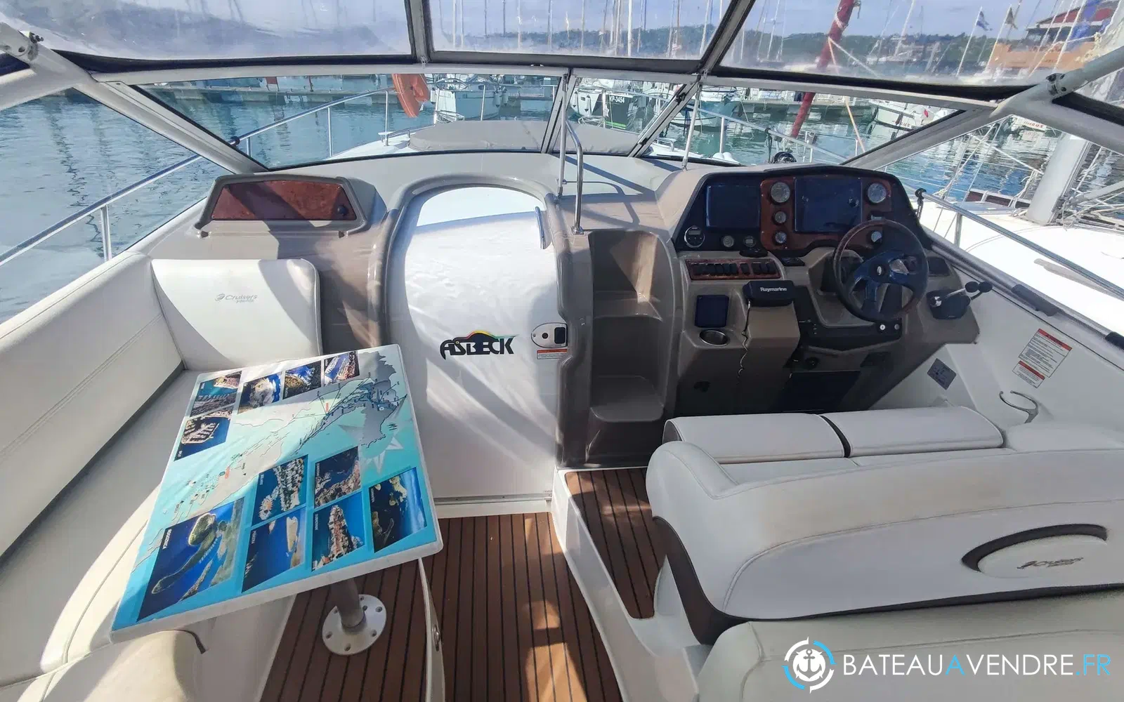 slider 10 Cruisers Yachts 360