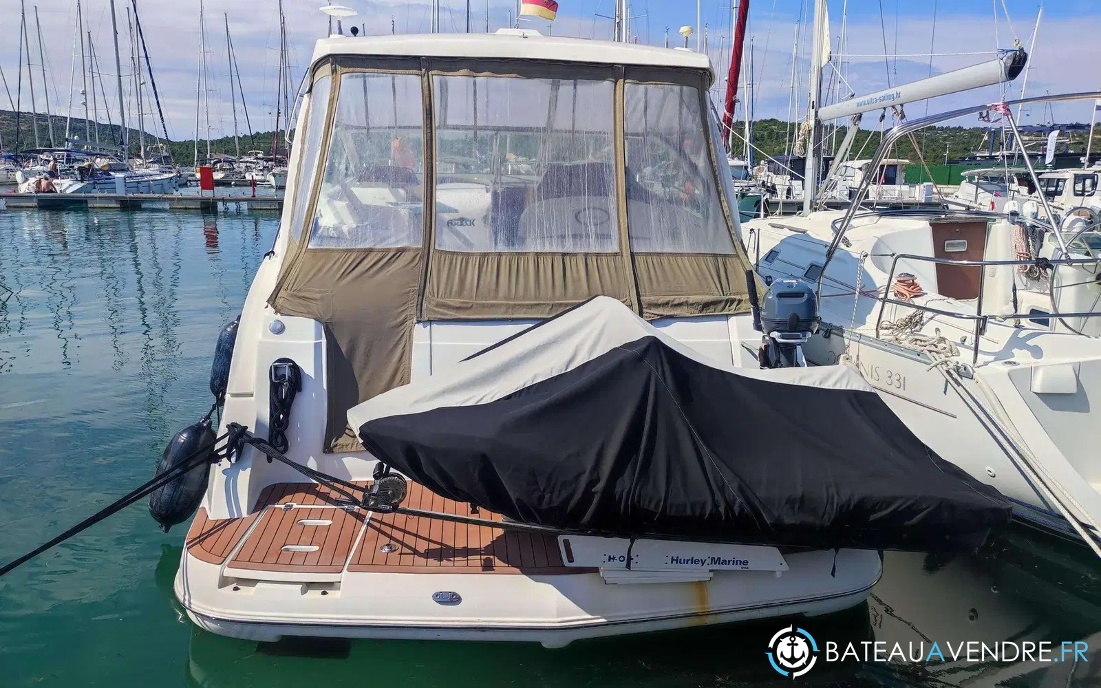 slider 15 Cruisers Yachts 360