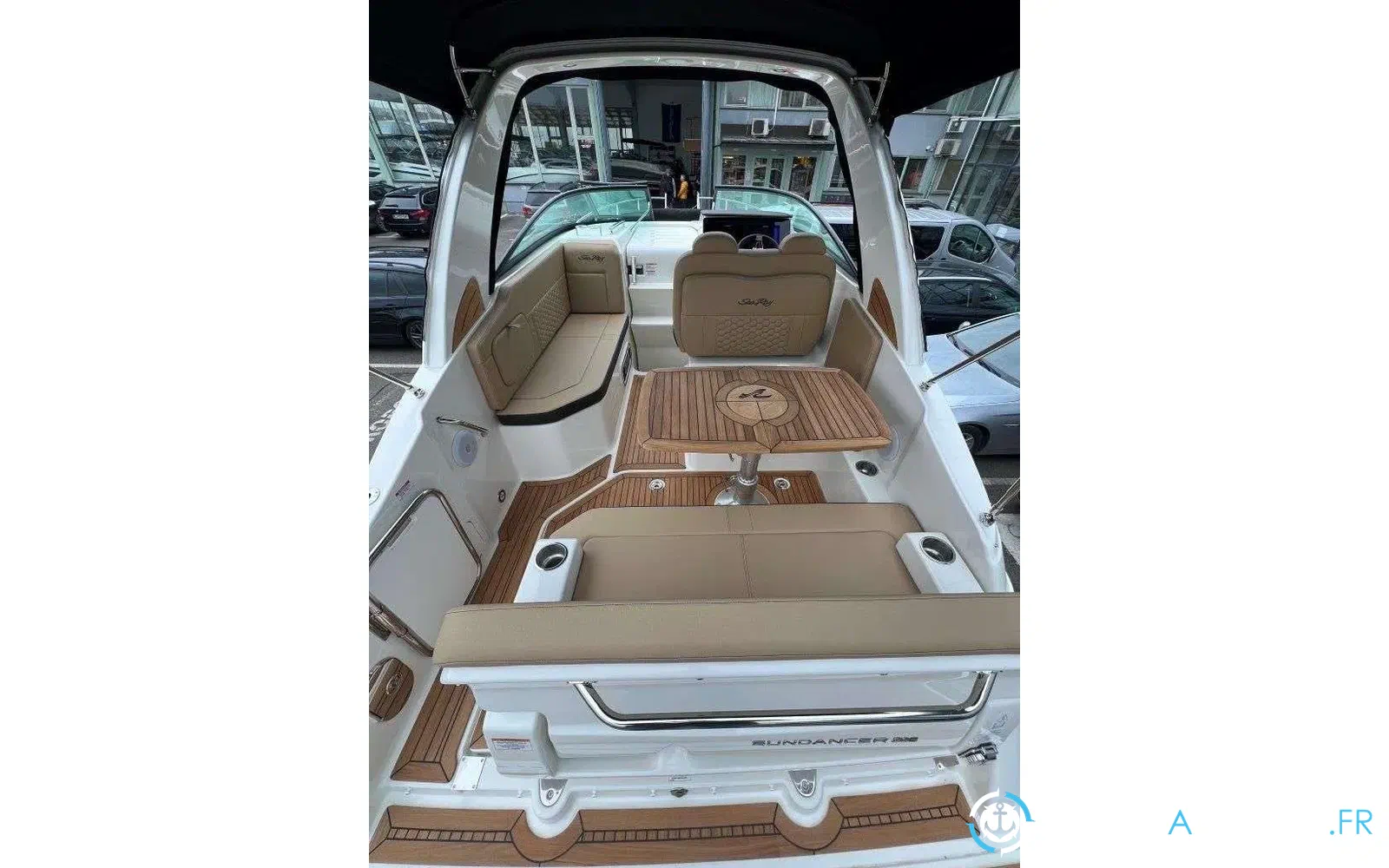 slider 1 Sea Ray Sundancer 265