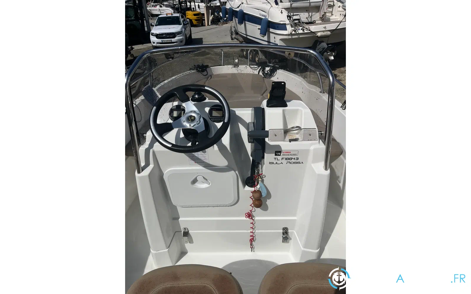slider 9 Jeanneau Cap Camarat 4.7 CC