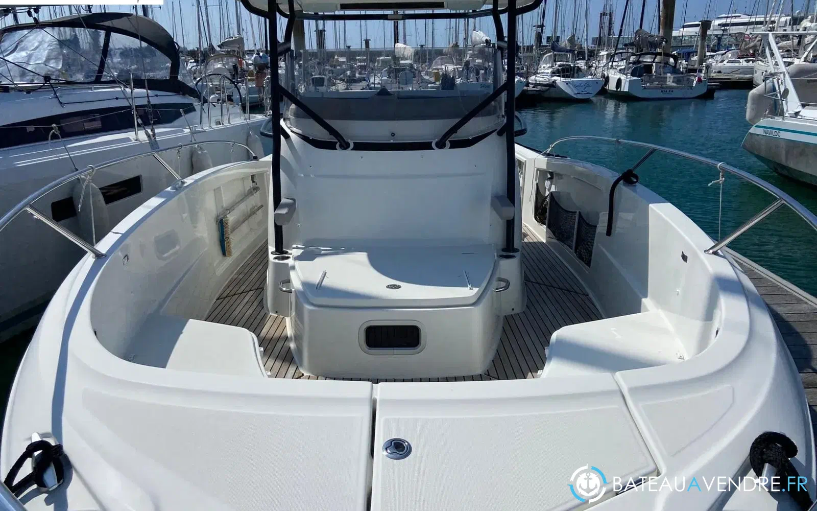 slider 9 Jeanneau Cap Camarat 9.0 CC
