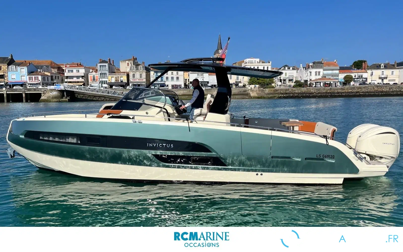 slider 0 Invictus 320 Gts