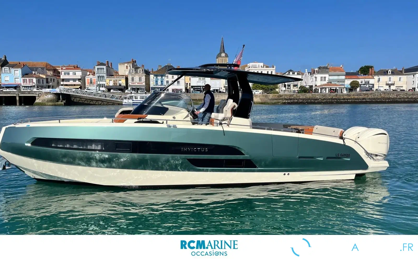 slider 10 Invictus 320 Gts
