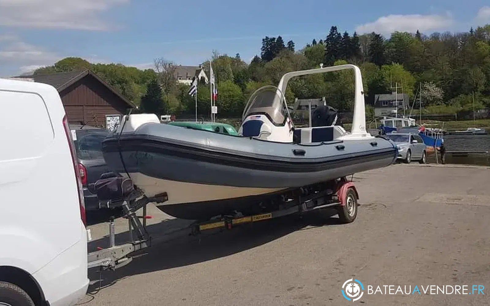 slider 0 Valiant 620 Cruiser