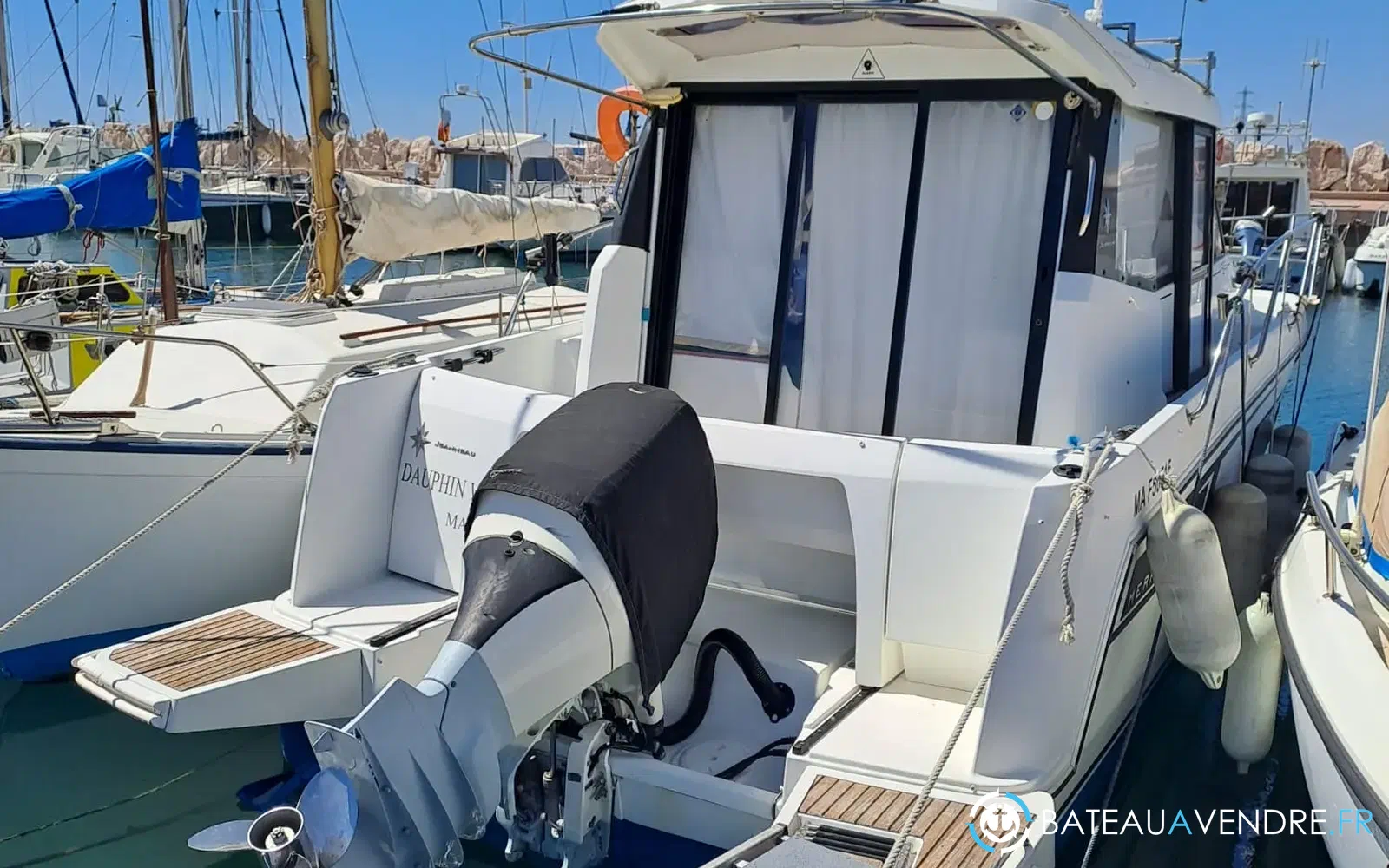 slider 1 Jeanneau Merry Fisher 855