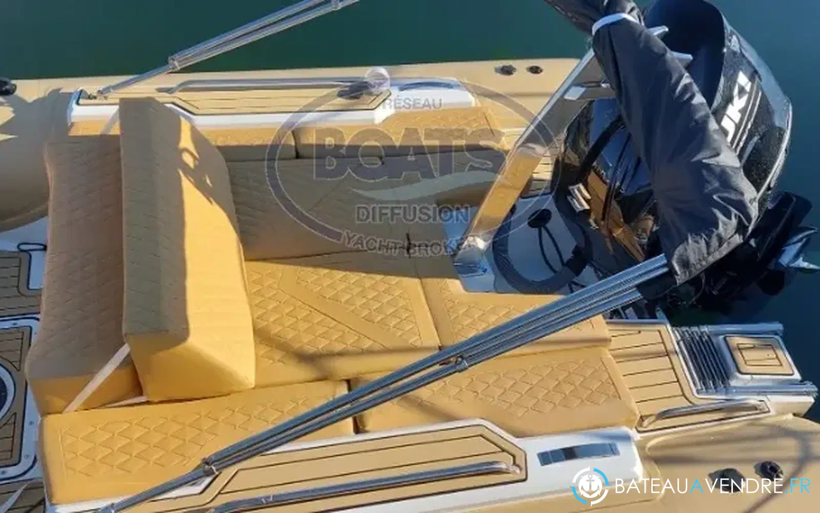 slider 6 Vanguard Marine DR-600