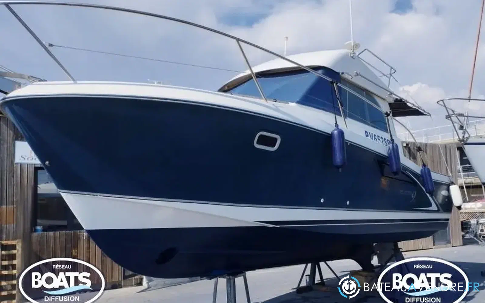 slider 0 Beneteau Antares Serie 9