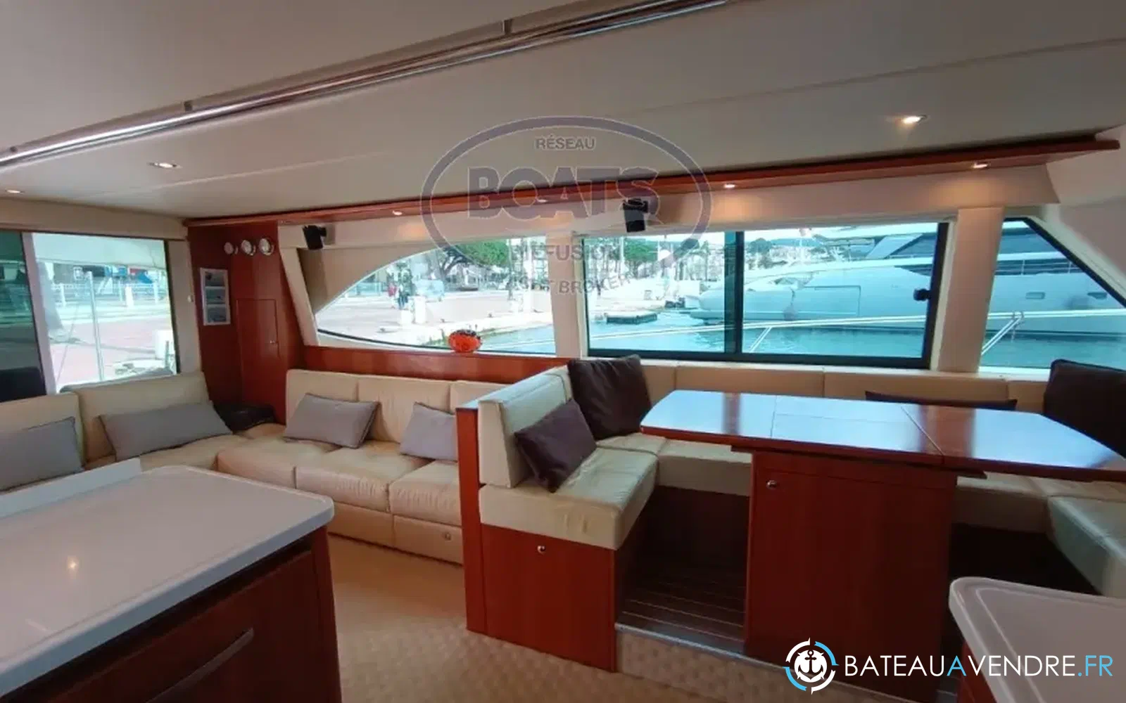slider 8 Riviera 58 Open Flybridge