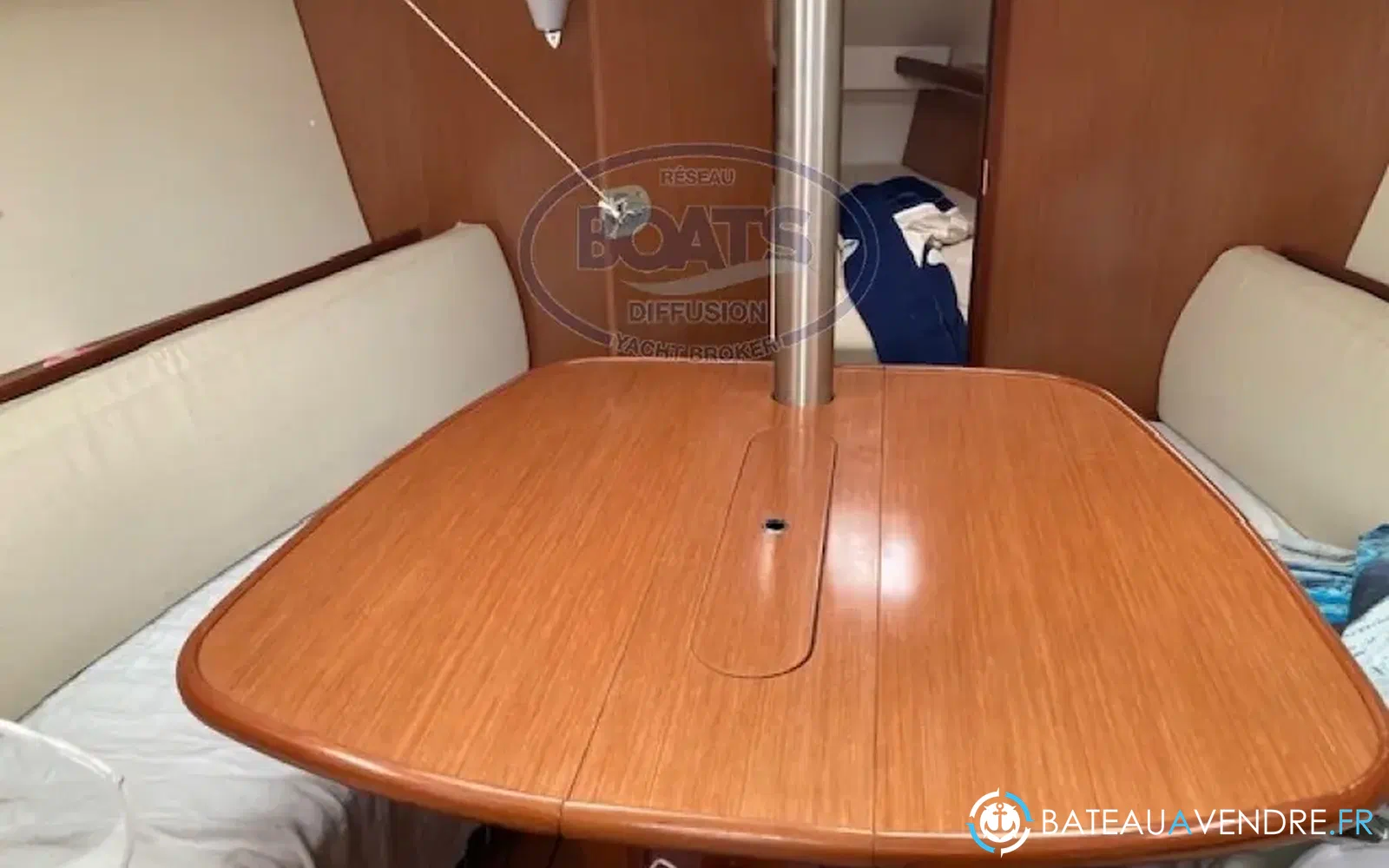 slider 2 Beneteau OCEANIS 323 Clipper