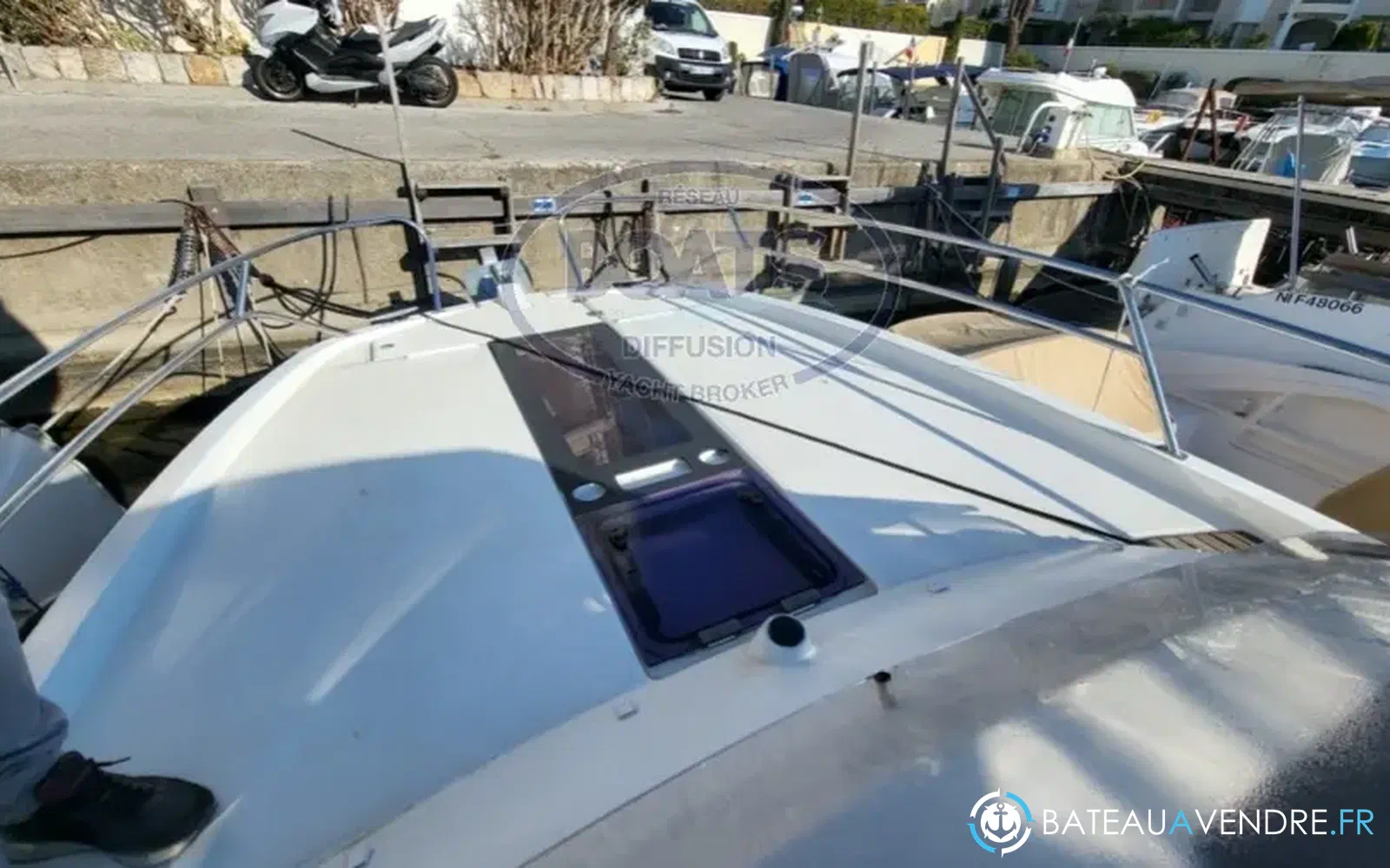 slider 1 Beneteau Flyer 8.8 SUNdeck