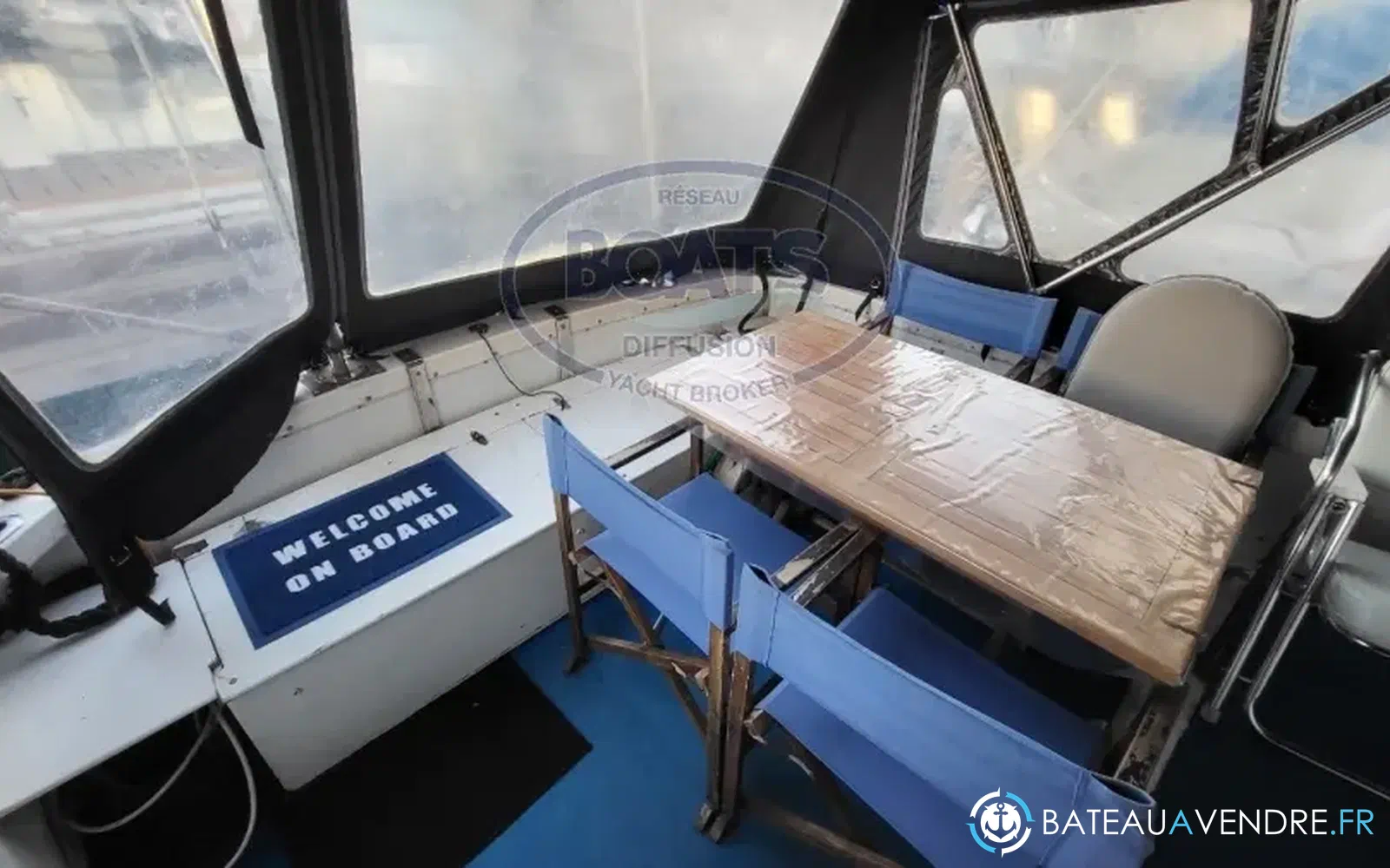 slider 3 Bertram 28 Flybridge