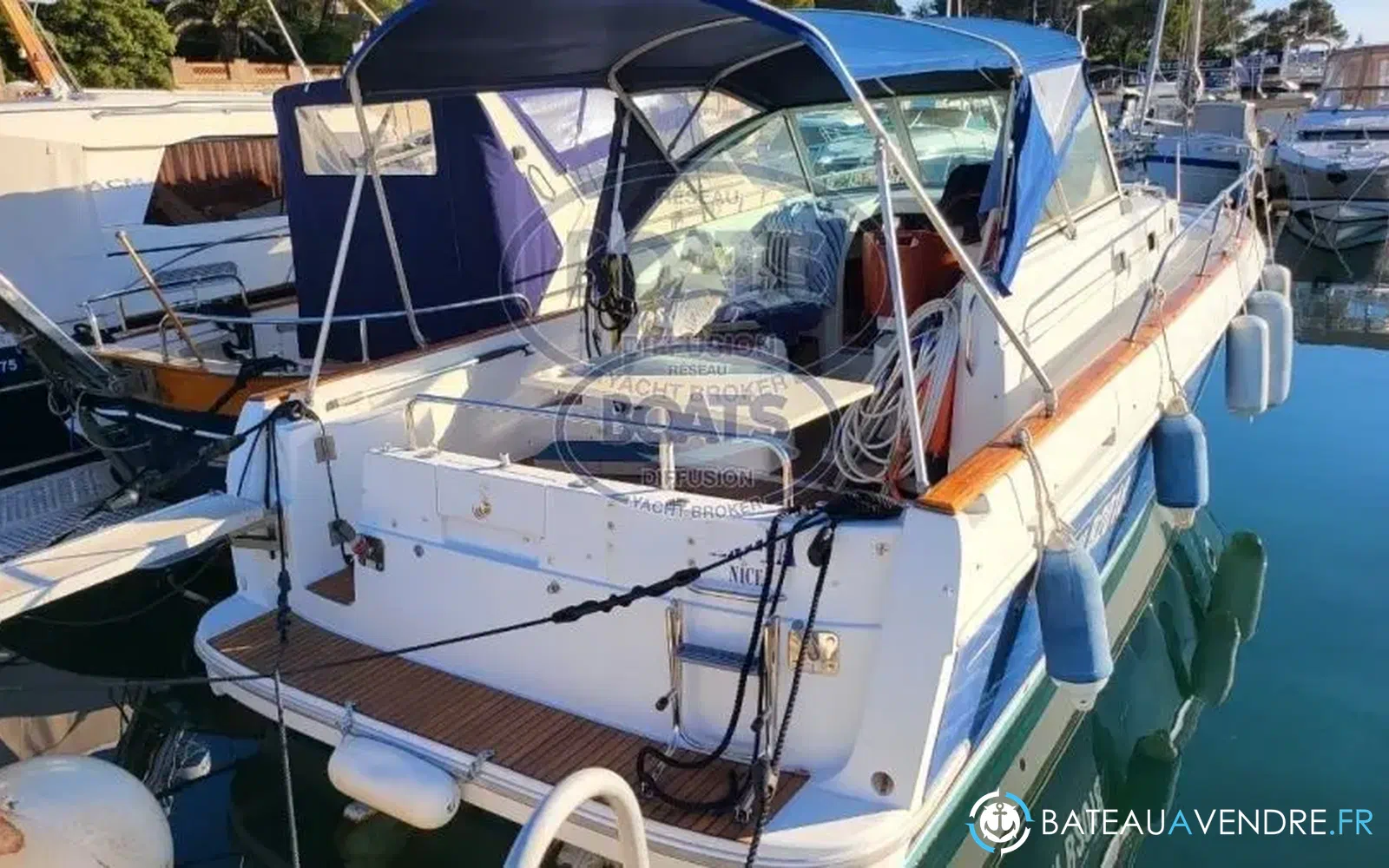 slider 3 Beneteau Ombrine 900