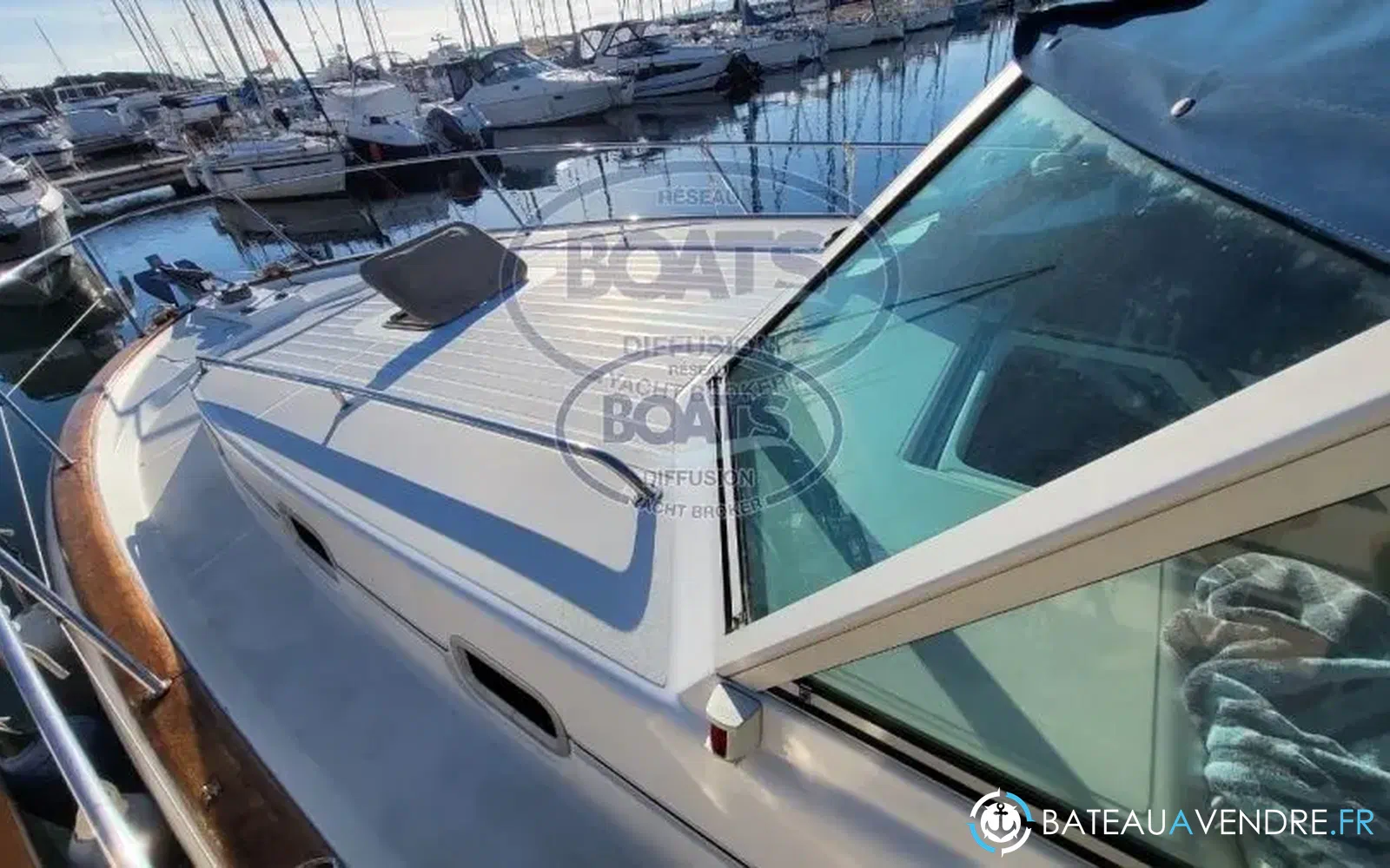 slider 4 Beneteau Ombrine 900