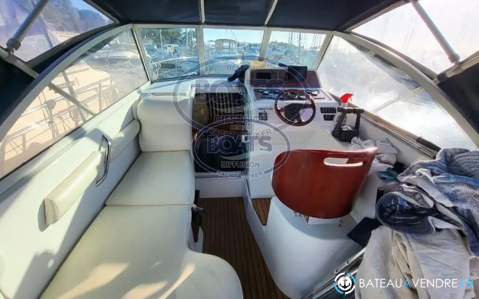 slider 6 Beneteau Ombrine 900