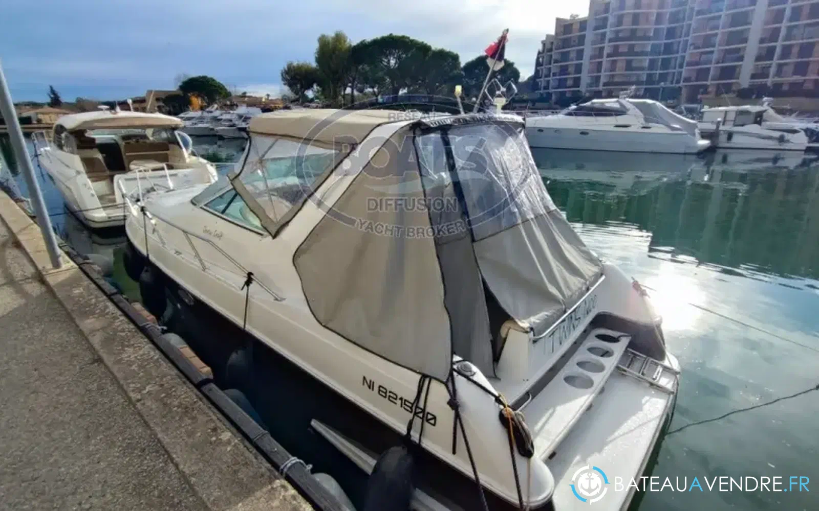 slider 1 Chris Craft Crowne 272