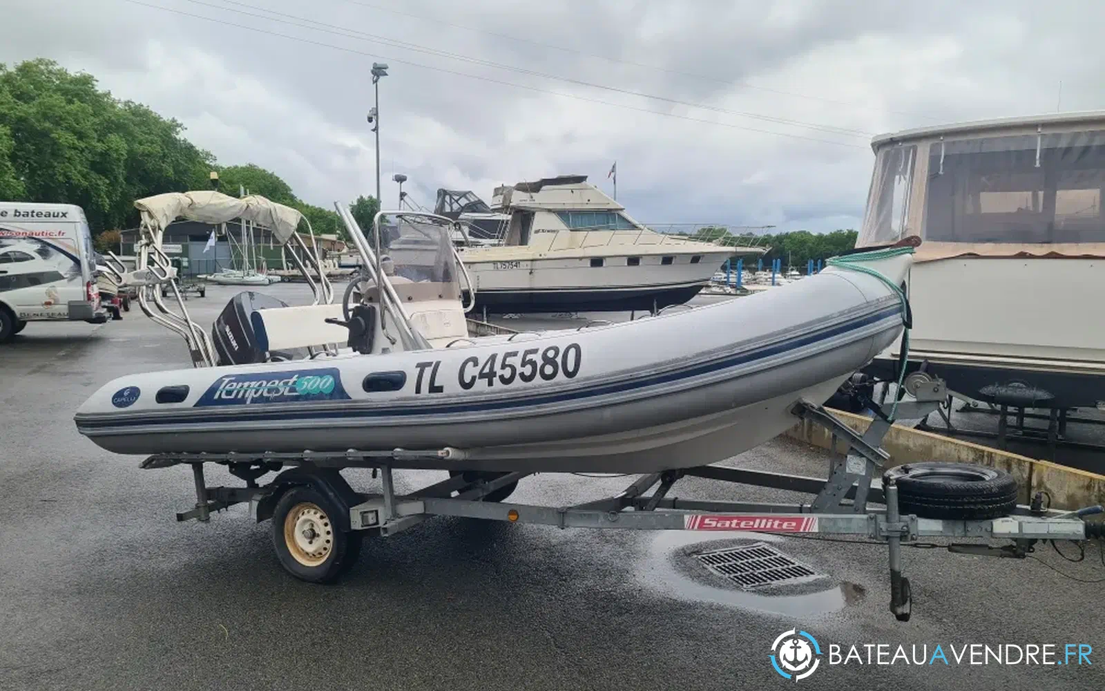 slider 0 Capelli Tempest 500