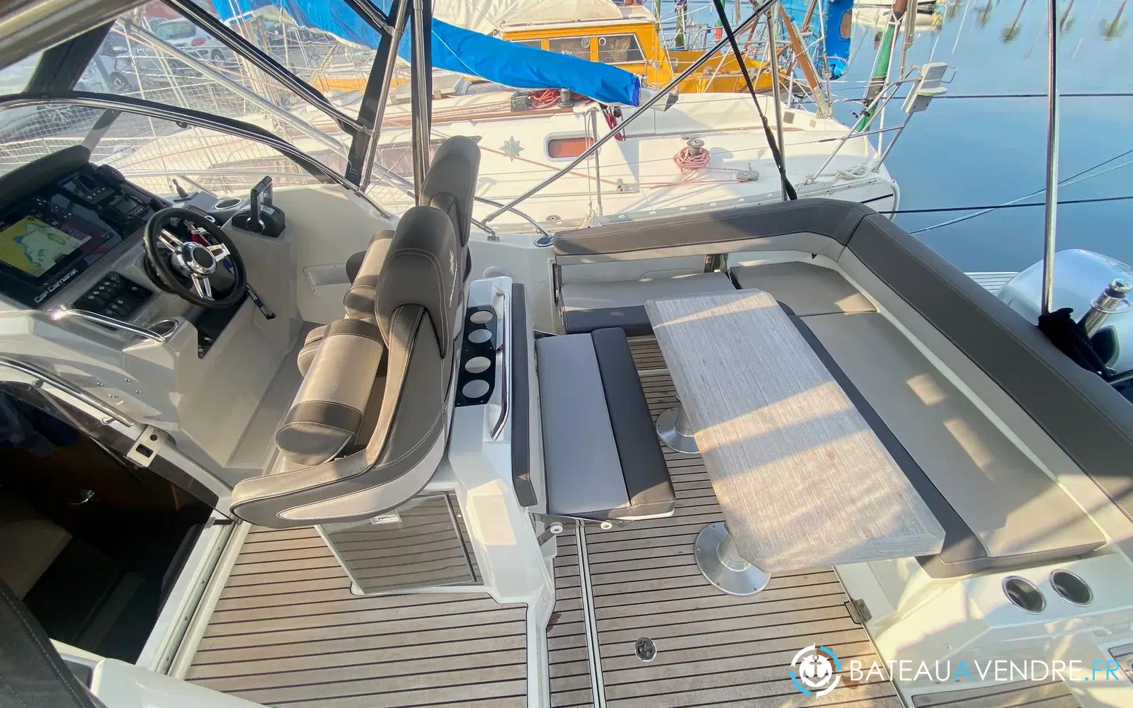 slider 5 Jeanneau Cap Camarat 9.0 WA
