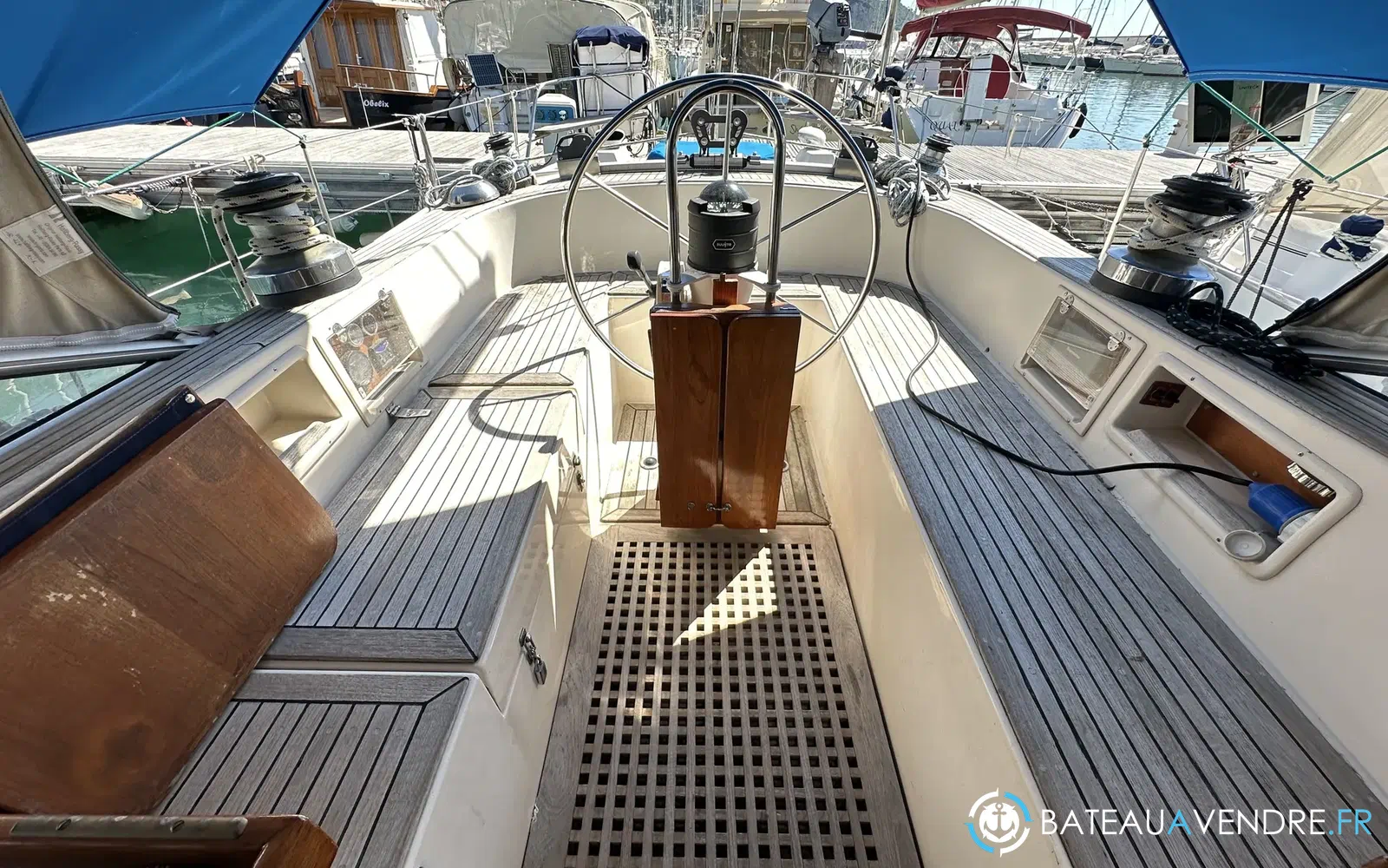 slider 21 Hallberg Rassy 42F