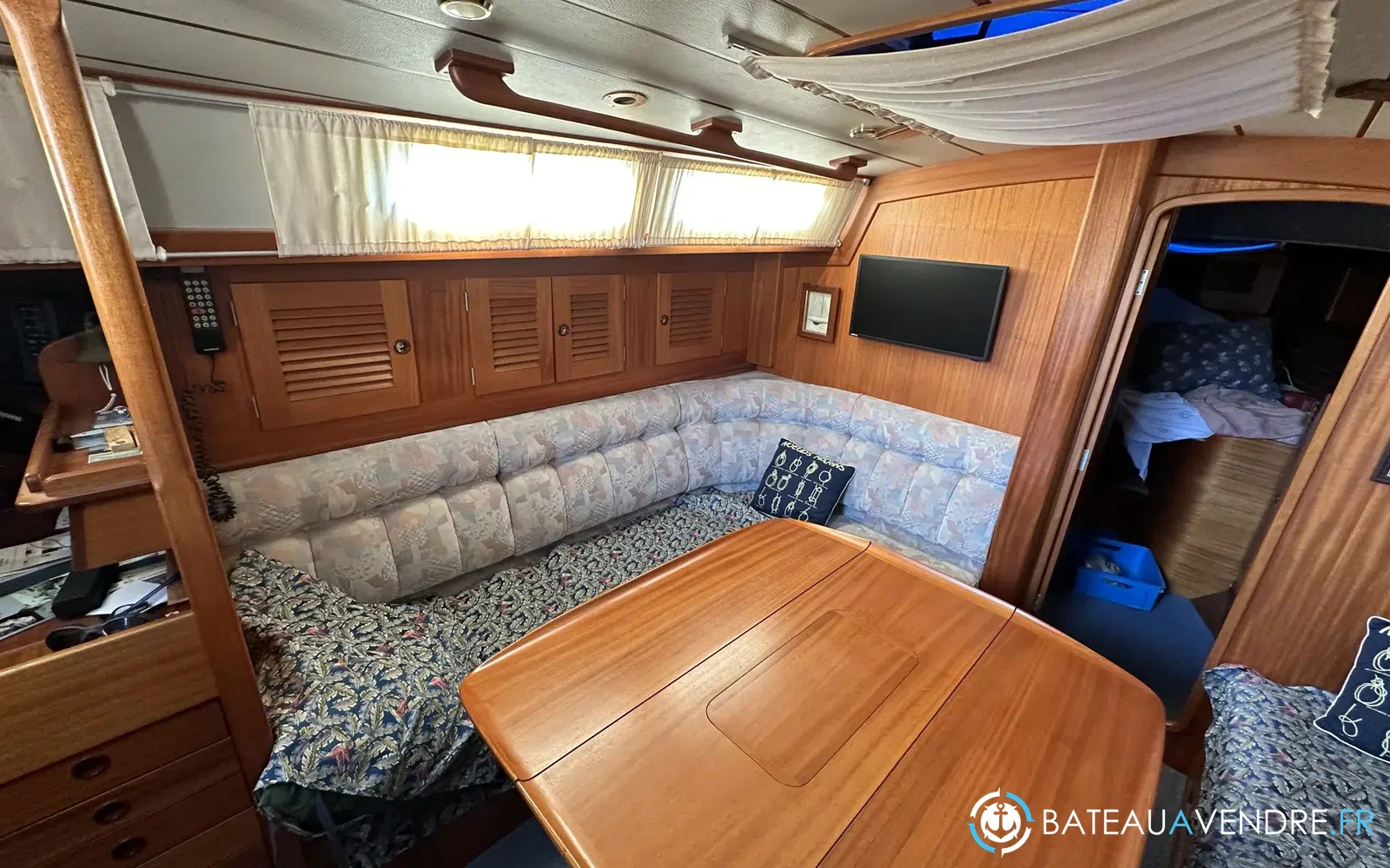 slider 24 Hallberg Rassy 42F