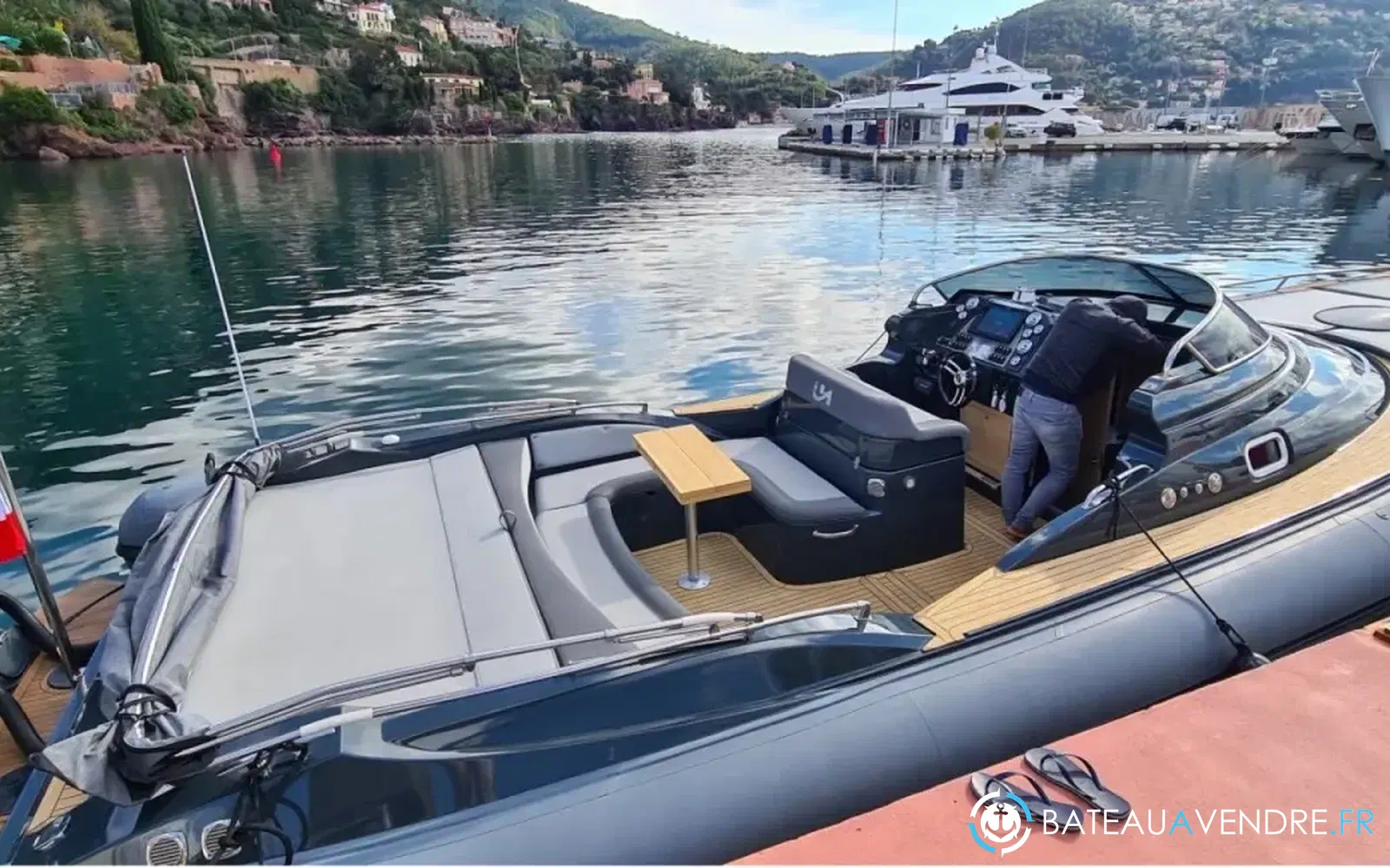 slider 6 Nuova Jolly Prince 35 Sport Cabin