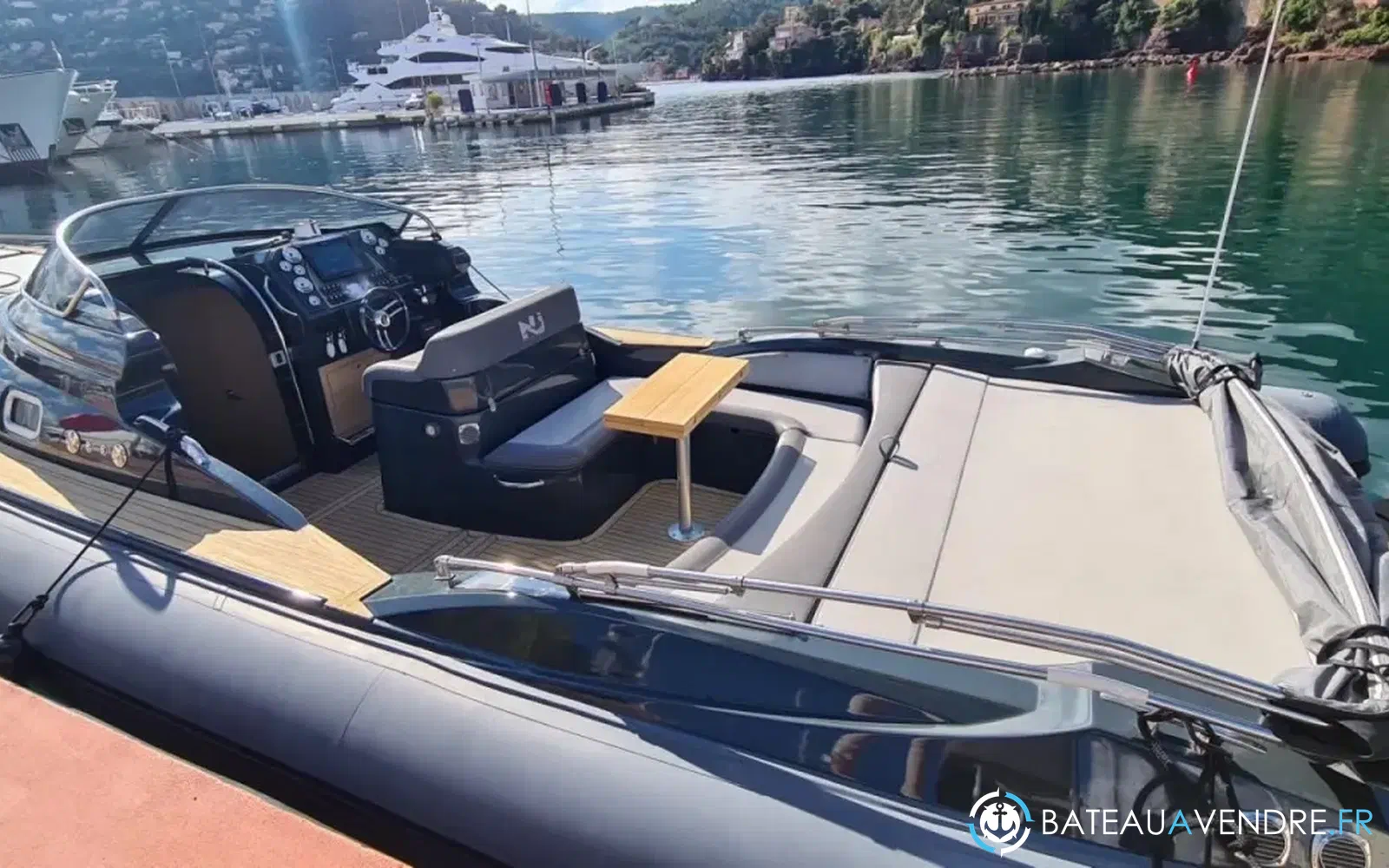slider 8 Nuova Jolly Prince 35 Sport Cabin