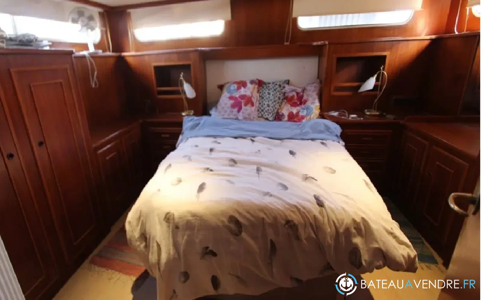 slider 6 Bateau Logement vedette hollandaise 2 cabines doubles 8 couchages