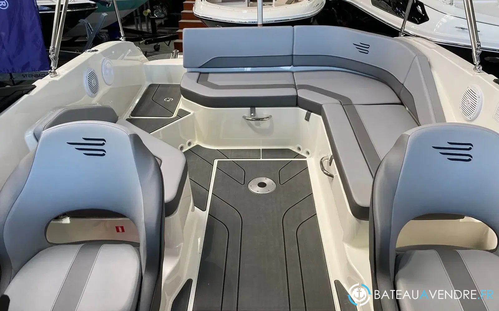 slider 3 Bayliner V20