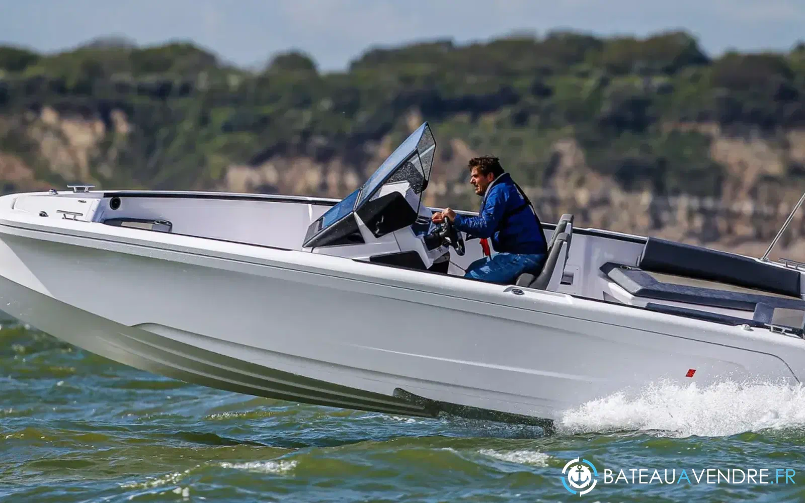 slider 0 Axopar 22 Spyder