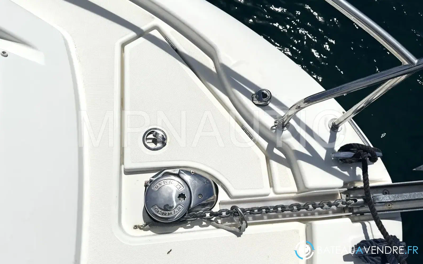 slider 8 Jeanneau Leader 30