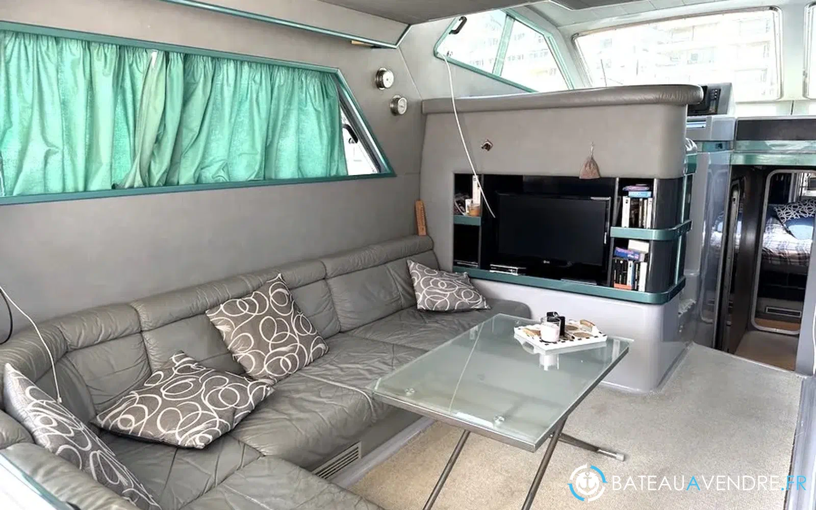slider 10 Ferretti Altura 52