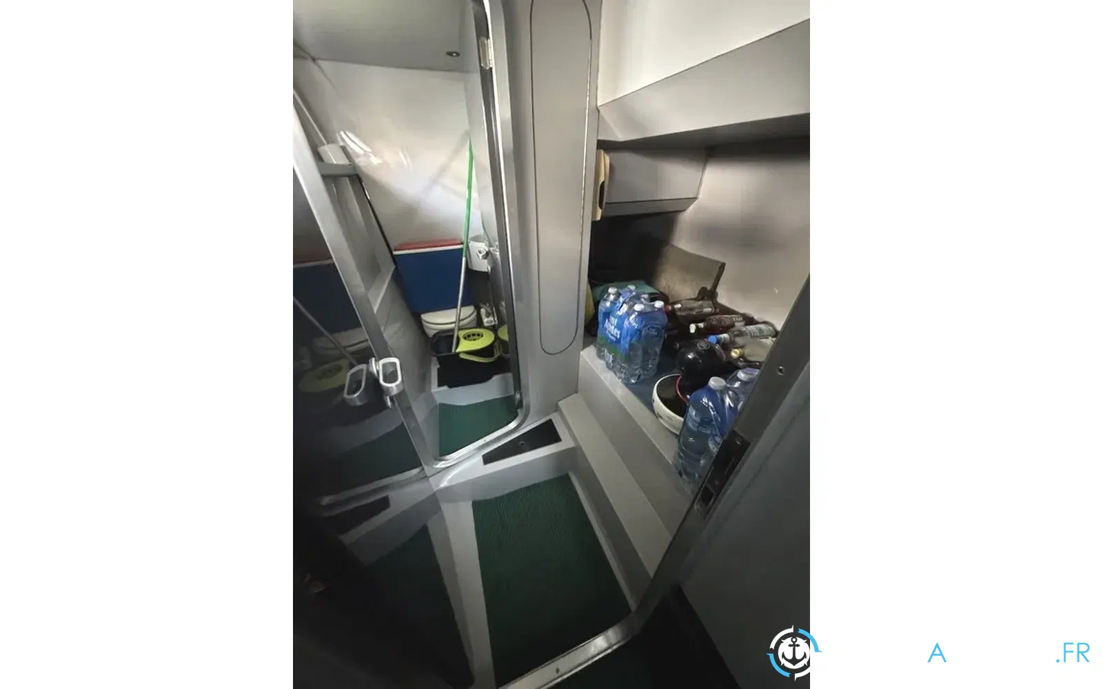 slider 18 Ferretti Altura 52