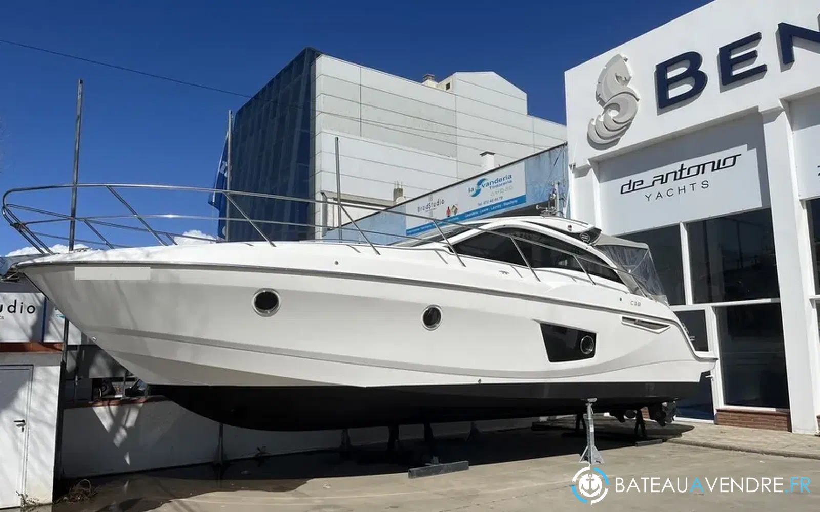 slider 3 Sessa Marine C38 Hard-Top