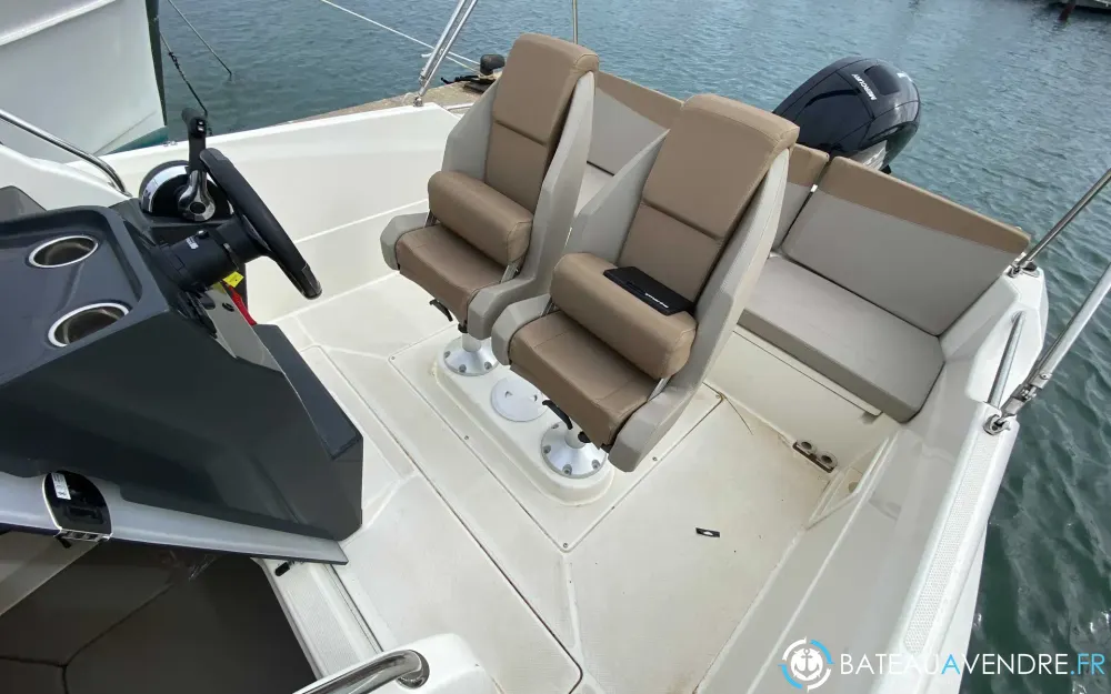 Quicksilver Activ 675 Open  photo 3