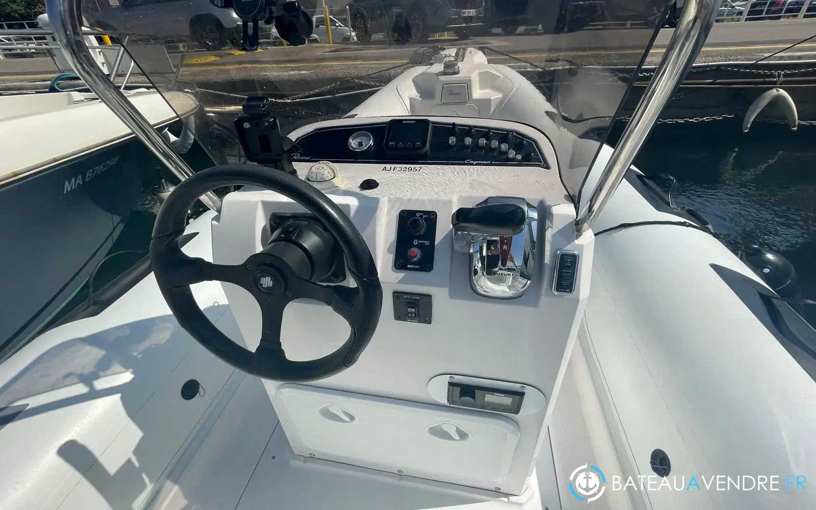 slider 20 Ranieri Cayman