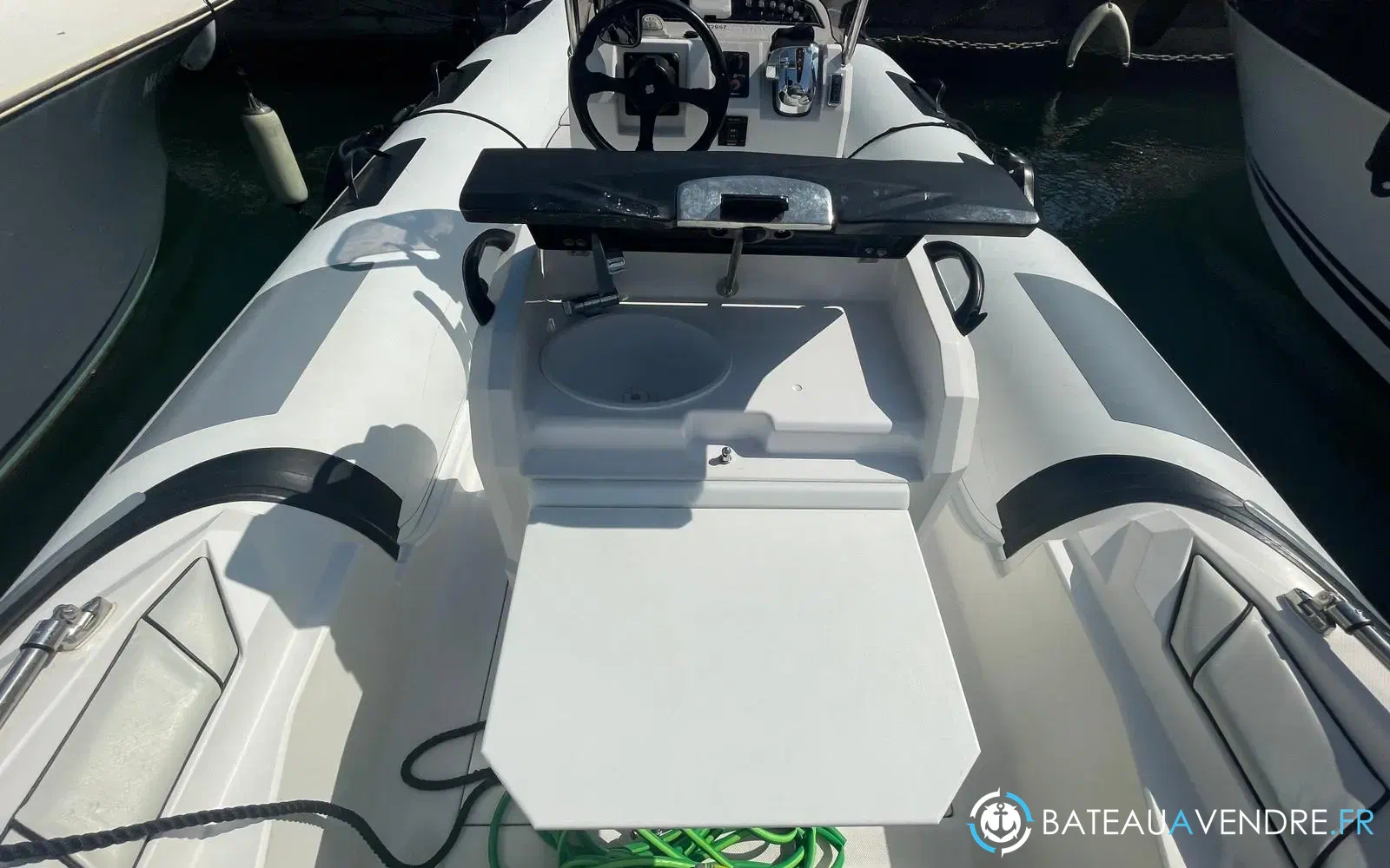 slider 21 Ranieri Cayman