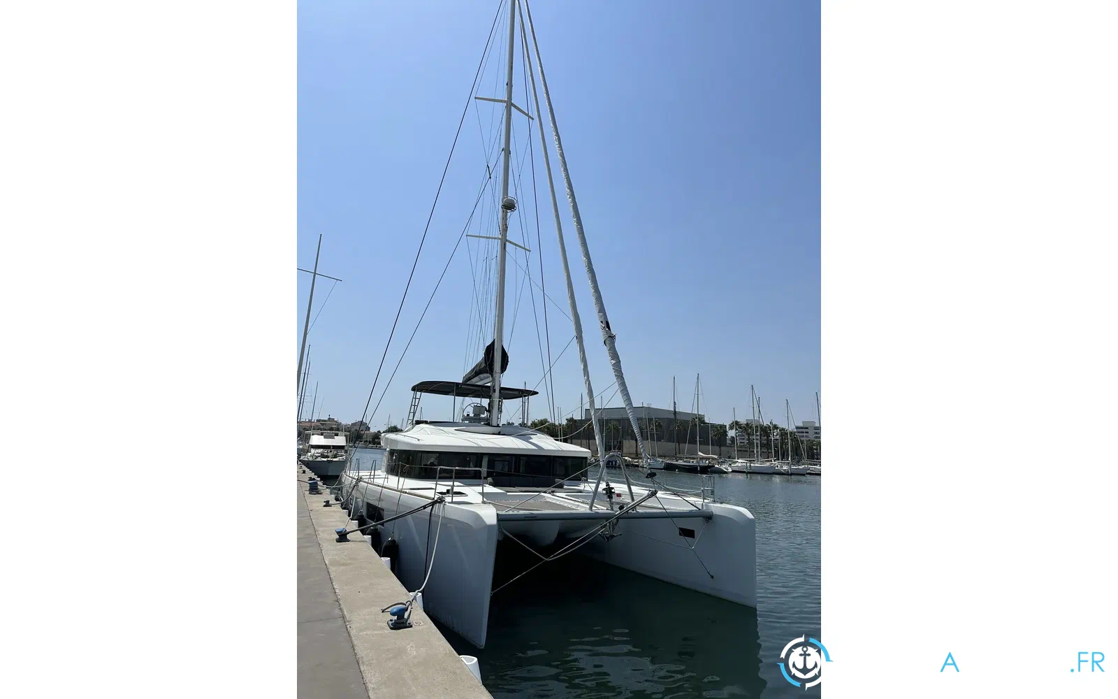 slider 4 Lagoon 52 F