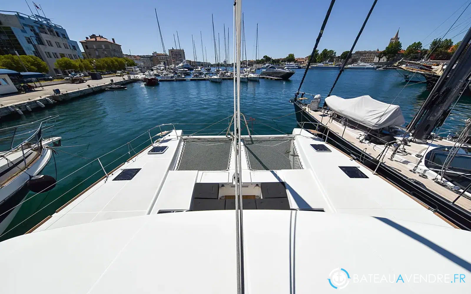 slider 6 Lagoon 52 F