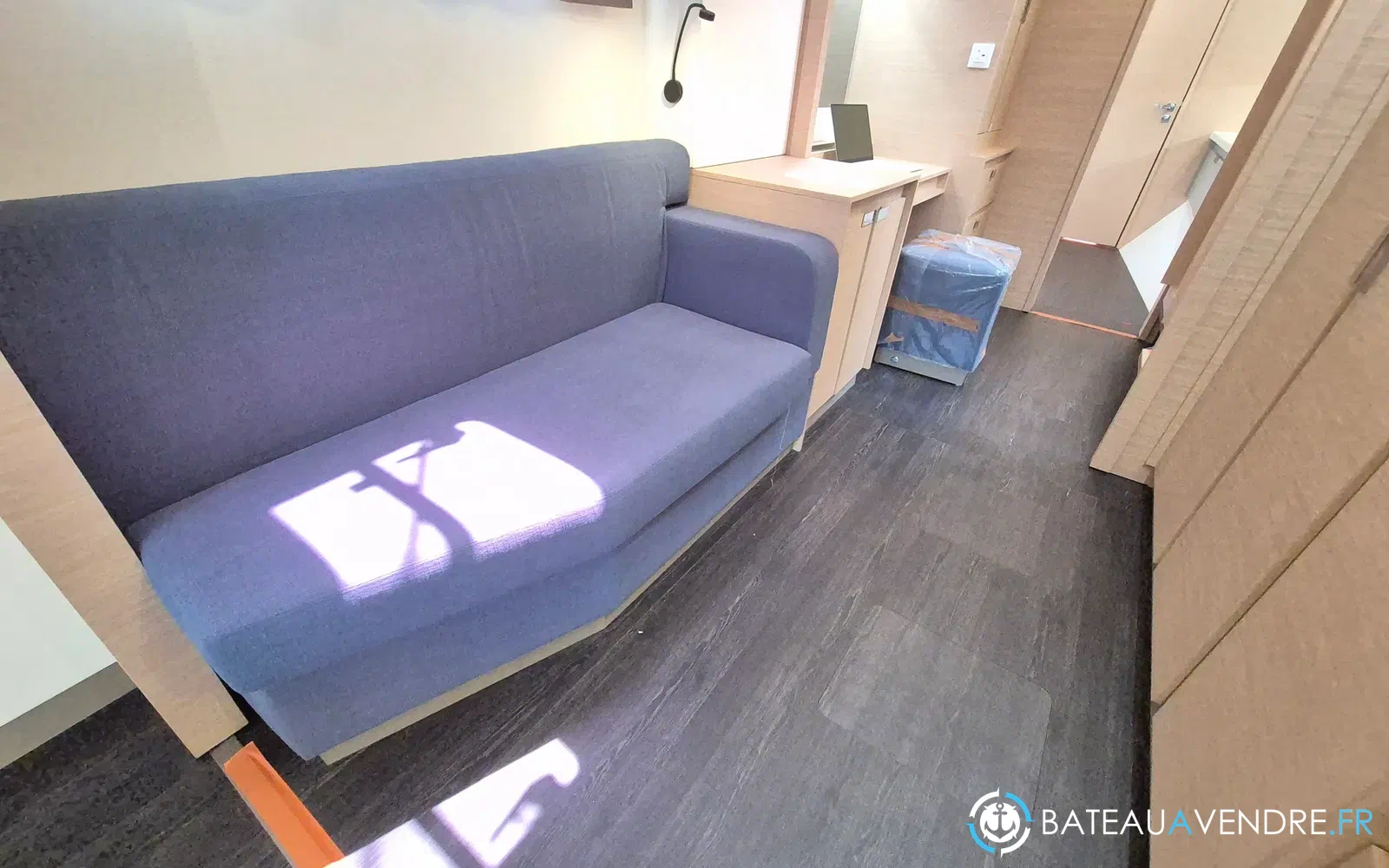 slider 11 Fountaine Pajot Aura 51