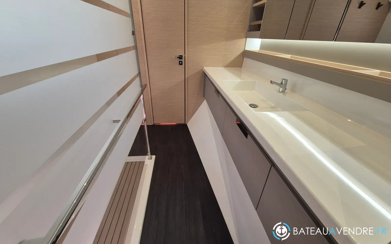 slider 14 Fountaine Pajot Aura 51