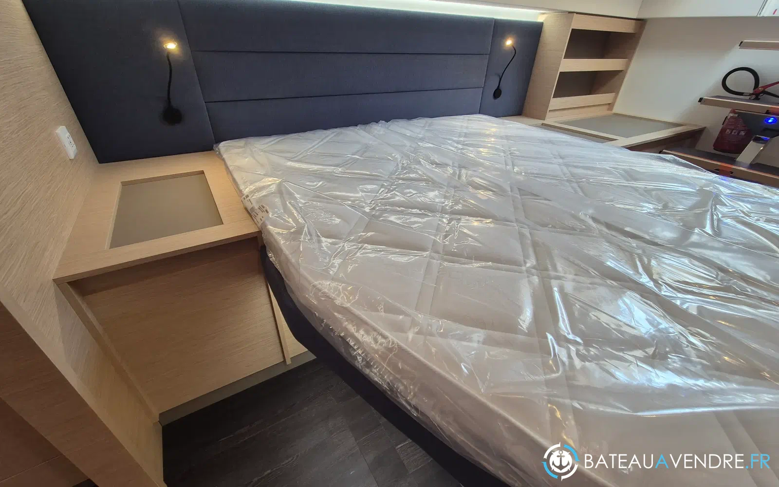 slider 15 Fountaine Pajot Aura 51