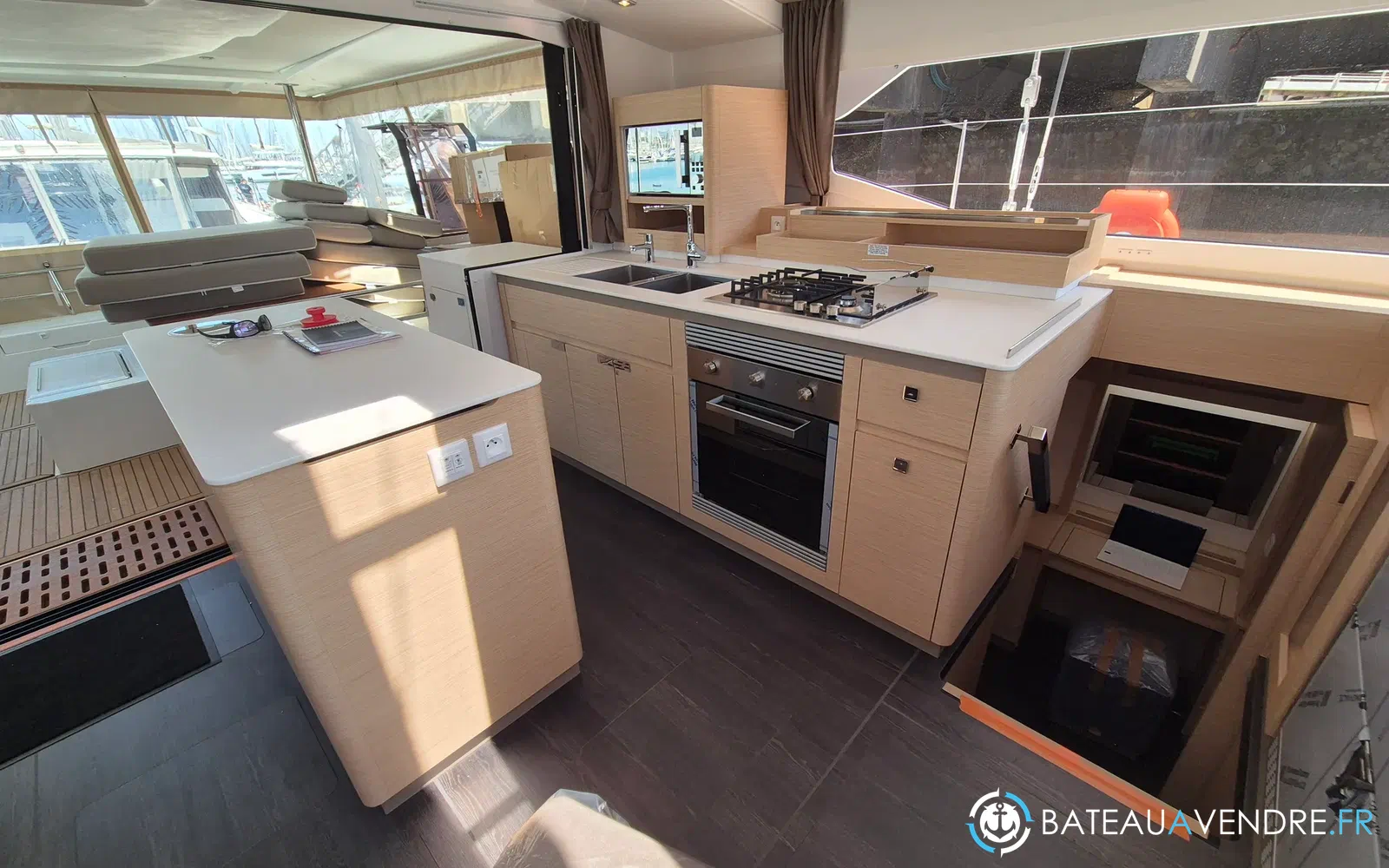 slider 19 Fountaine Pajot Aura 51