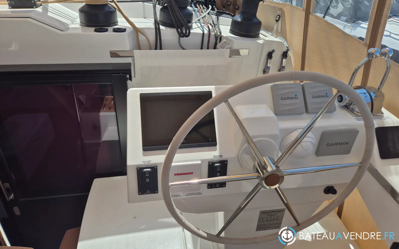 slider 22 Fountaine Pajot Aura 51