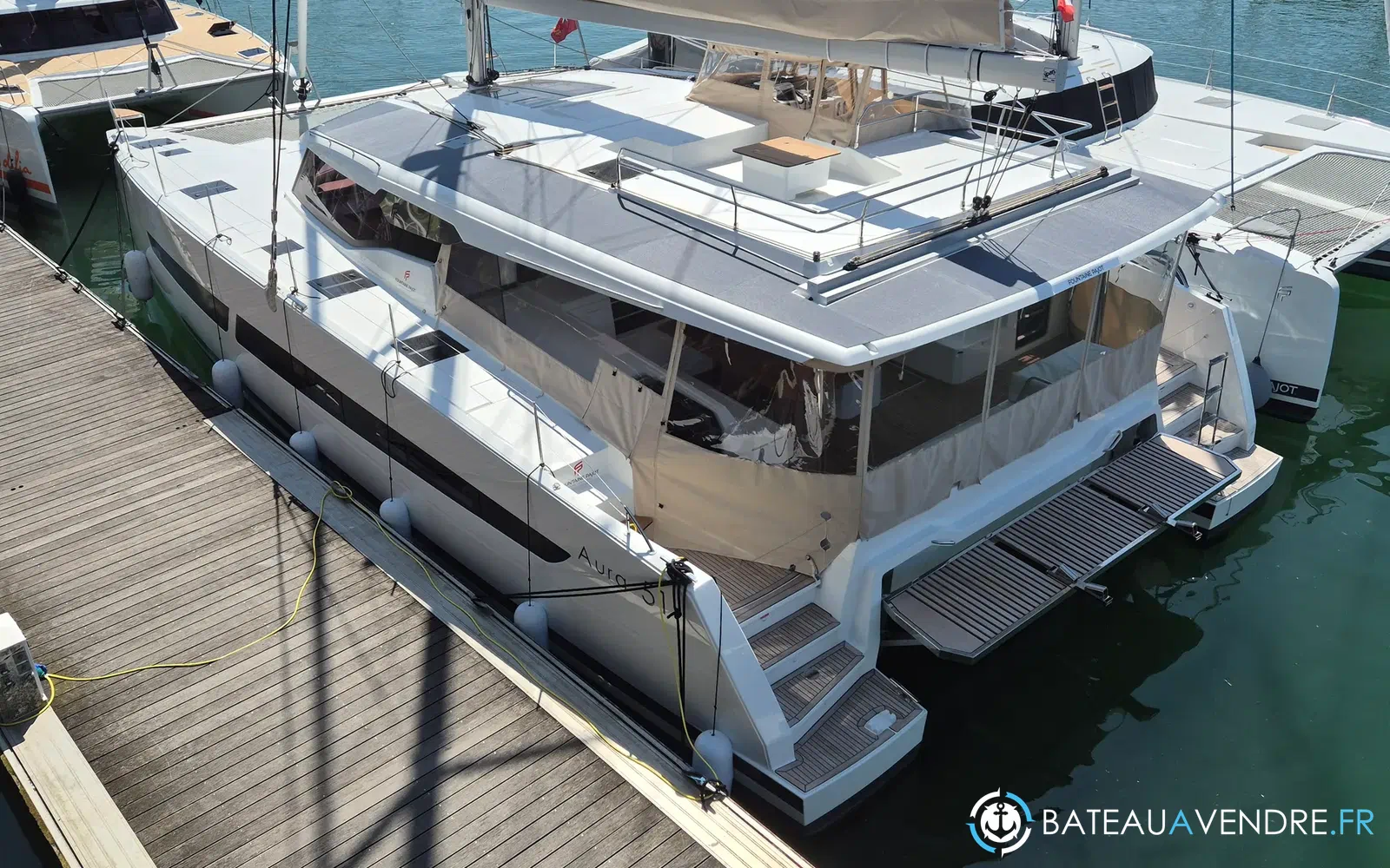 slider 26 Fountaine Pajot Aura 51