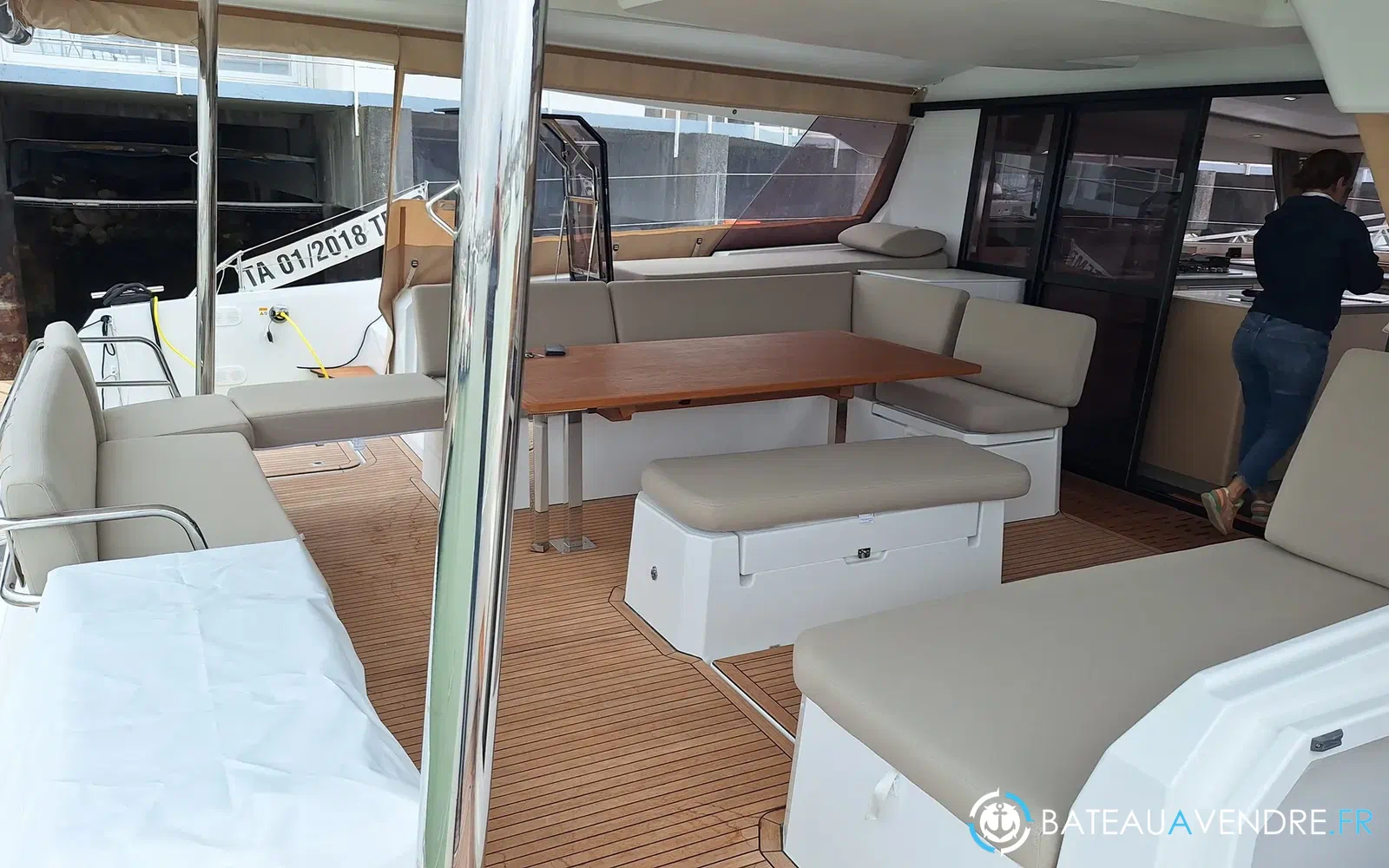 slider 4 Fountaine Pajot Aura 51