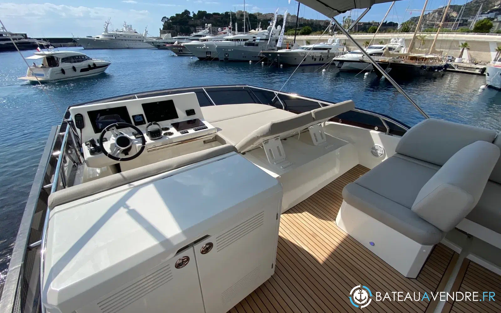 slider 11 Jeanneau Prestige 520 Fly