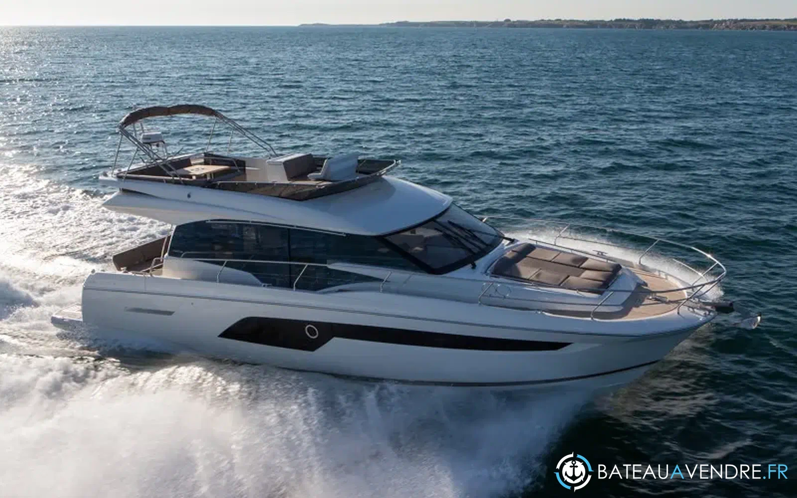 slider 1 Jeanneau Prestige 520 Fly